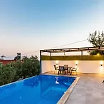 Islamlar Village 1 Bedroom 3260 *